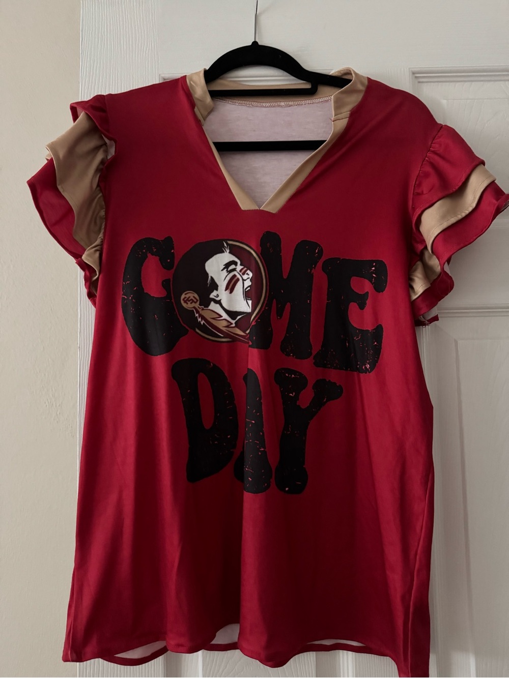 NWOT Florida State Seminoles Game Day Ruffle-Sleeve V-Neck Top